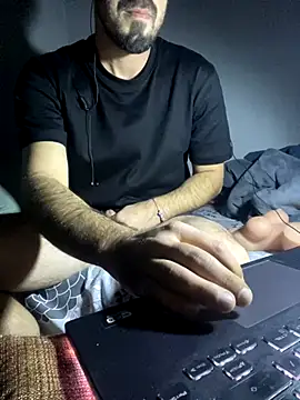 Snapshot of giorgakaci69 chatting on November 5, 2025, 12:36 am giorgakaci69 online show from November 5, 2025, 12:36 am