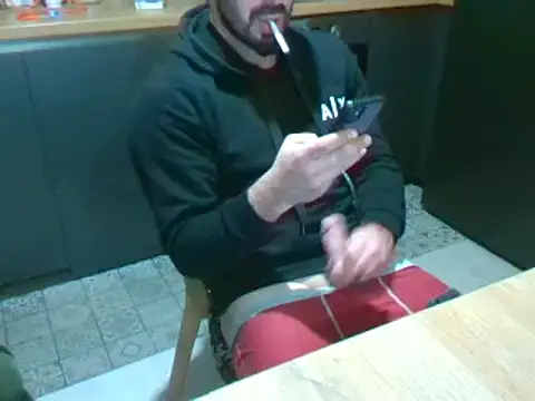 giorgakaci69 online show from December 9, 2024, 4:12 am