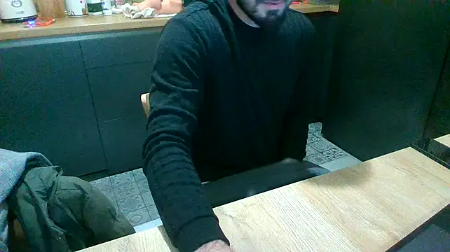 giorgakaci69 online show from December 31, 2024, 12:00 am