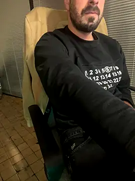 Snapshot of giorgakaci69 chatting on November 28, 2025, 4:18 pm giorgakaci69 online show from November 28, 2025, 4:18 pm