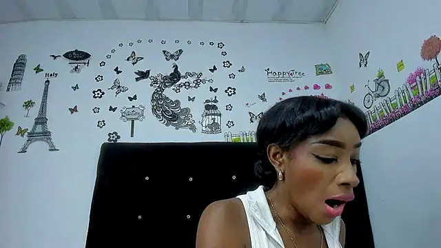 Snapshot of LariissaWilson chatting on October 9, 2025, 4:35 am LariissaWilson online show from October 9, 2025, 4:35 am