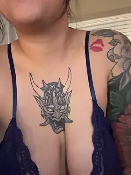 Snapshot of miacanela_xo chatting on March 19, 2025, 7:07 am miacanela xo online show from March 19, 2025, 7:07 am