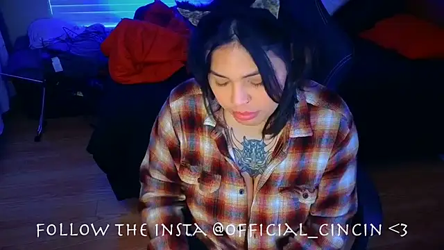 Snapshot of miacanela_xo chatting on March 9, 2025, 12:42 am miacanela xo online show from March 9, 2025, 12:42 am