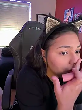 Snapshot of miacanela_xo chatting on March 20, 2025, 12:19 am miacanela xo online show from March 20, 2025, 12:19 am