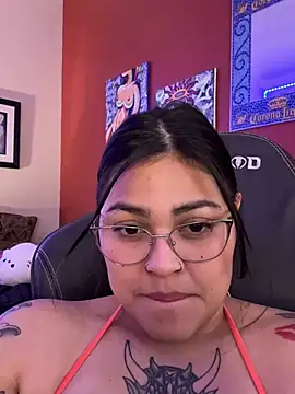 Snapshot of miacanela_xo chatting on March 22, 2025, 4:14 am miacanela xo online show from March 22, 2025, 4:14 am