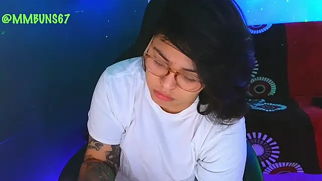 Snapshot of miacanela_xo chatting on October 2, 2025, 2:04 am miacanela xo online show from October 2, 2025, 2:04 am