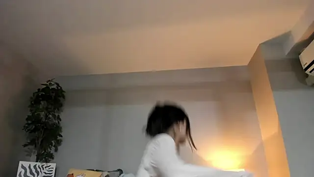 Snapshot of Shineel chatting on March 21, 2025, 5:00 am Shineel online show from March 21, 2025, 5:00 am