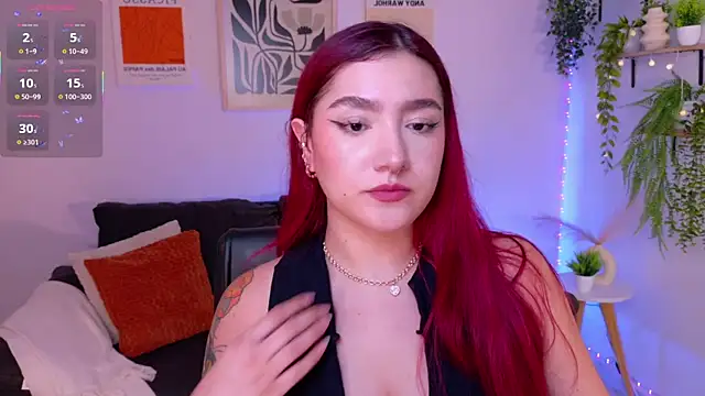 Snapshot of ViolettCastel chatting on April 27, 2026, 12:41 am ViolettCastel online show from April 27, 2026, 12:41 am