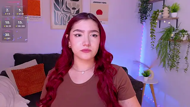 Snapshot of ViolettCastel chatting on April 28, 2026, 8:46 pm ViolettCastel online show from April 28, 2026, 8:46 pm
