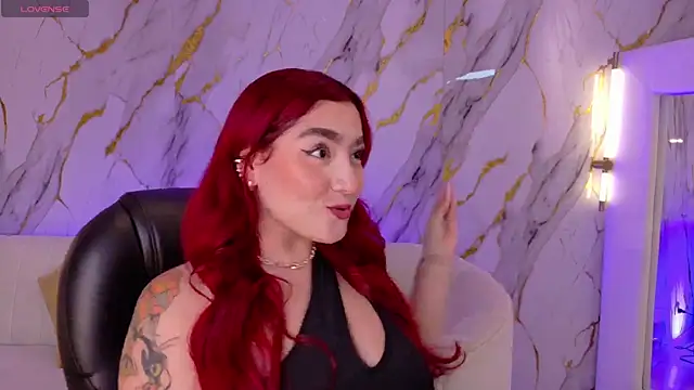 ViolettCastel online show from December 19, 2025, 7:27 pm