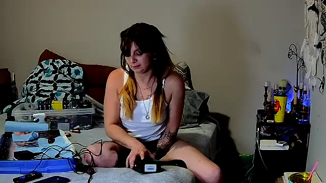 ZeelaXoXo online show from November 30, 2025, 6:25 am