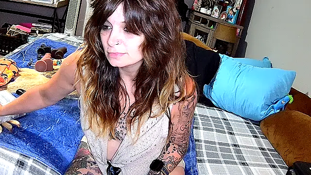 ZeelaXoXo online show from March 24, 2026, 5:29 am