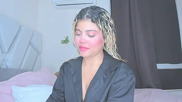 Snapshot of sofiacastillo01 chatting on April 28, 2026, 8:13 pm sofiacastillo01 online show from April 28, 2026, 8:13 pm