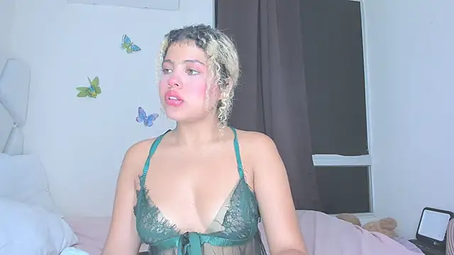 Snapshot of sofiacastillo01 chatting on April 29, 2026, 11:11 pm sofiacastillo01 online show from April 29, 2026, 11:11 pm