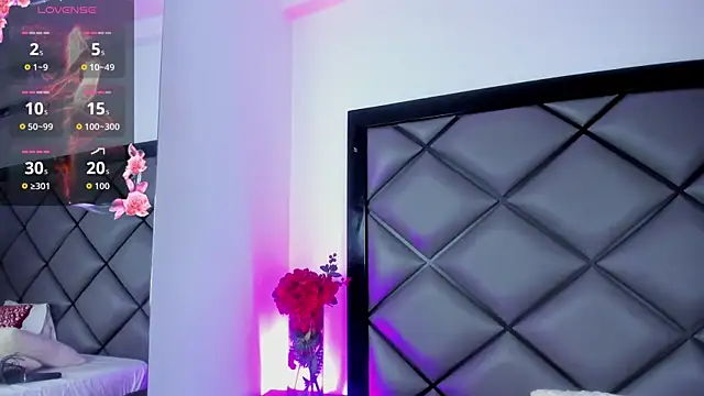 Alexa Blake   online show from April 15, 2026, 7:58 pm