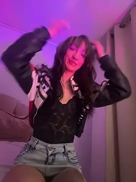 peiton steele7 online show from April 19, 2026, 2:01 am