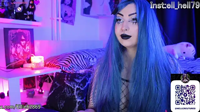 Kitty goth online show from November 7, 2025, 8:35 pm