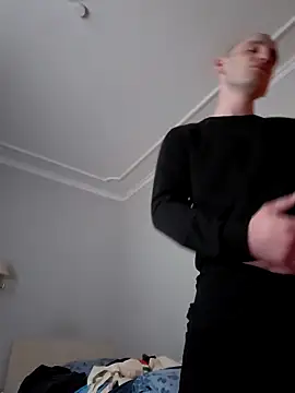 Snapshot of Bartzrl chatting on September 15, 2025, 1:22 pm Bartzrl online show from September 15, 2025, 1:22 pm