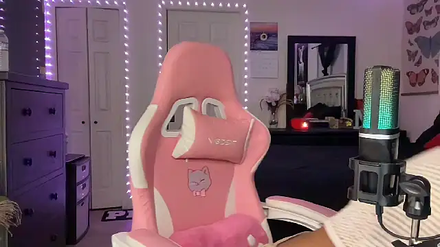 MariahBrook online show from March 4, 2026, 5:26 am