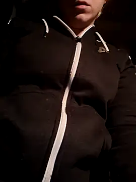 Snapshot of Anitabambola chatting on March 15, 2026, 11:01 pm Anitabambola online show from March 15, 2026, 11:01 pm