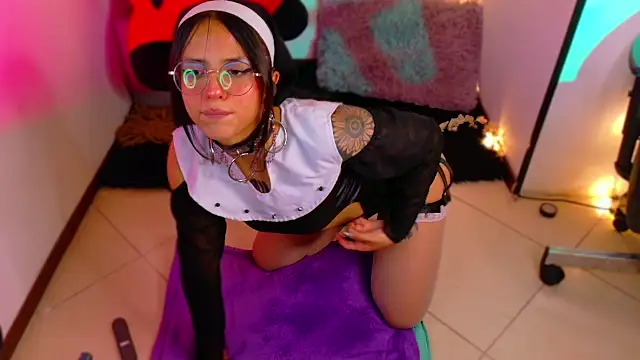 Snapshot of Dann_dan chatting on January 5, 2025, 6:56 am Dann dan online show from January 5, 2025, 6:56 am