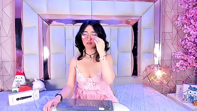 Snapshot of SaraMartini1 chatting on July 1, 2026, 5:41 am SaraMartini1 online show from July 1, 2026, 5:41 am