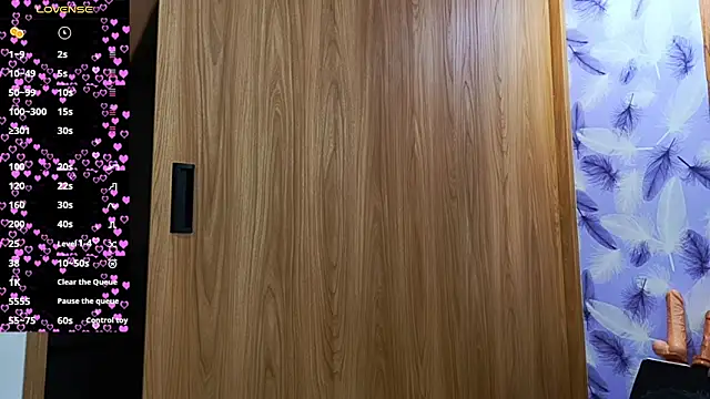 Snapshot of Molly_ADY chatting on December 19, 2025, 2:26 am Molly ADY online show from December 19, 2025, 2:26 am