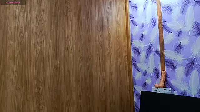 Snapshot of Molly_ADY chatting on November 26, 2025, 7:36 pm Molly ADY online show from November 26, 2025, 7:36 pm