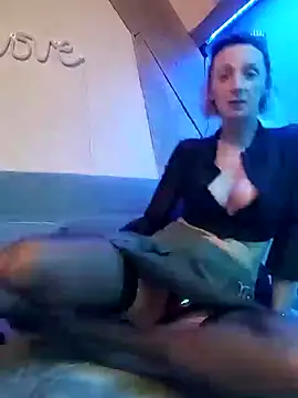 tatianasexymilf online show from January 7, 2026, 4:12 pm