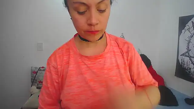 Snapshot of lili_peach chatting on February 25, 2025, 7:06 pm lili peach online show from February 25, 2025, 7:06 pm