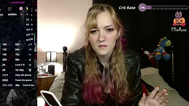 Snapshot of EllieeRose chatting on June 14, 2026, 6:25 am EllieeRose online show from June 14, 2026, 6:25 am
