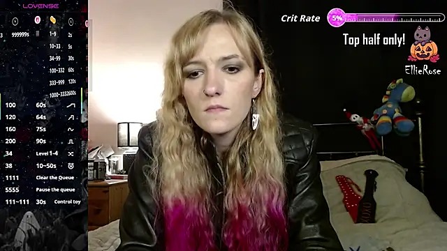 Snapshot of EllieeRose chatting on June 17, 2026, 8:08 pm EllieeRose online show from June 17, 2026, 8:08 pm