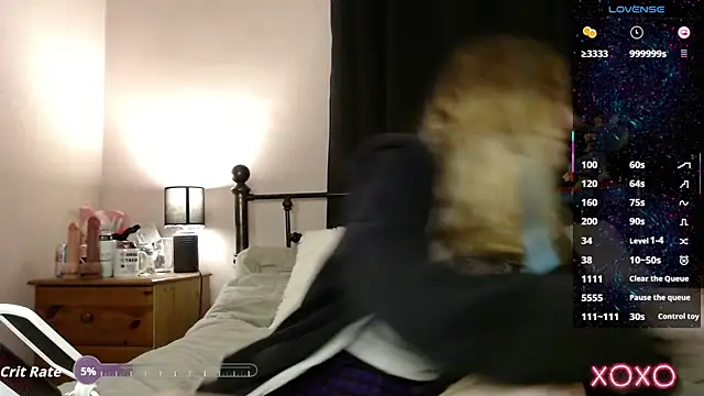 Snapshot of EllieeRose chatting on October 8, 2025, 10:32 pm EllieeRose online show from October 8, 2025, 10:32 pm