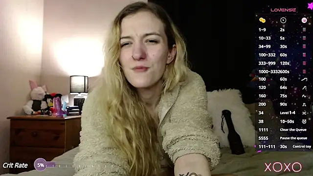 Snapshot of EllieeRose chatting on March 3, 2025, 1:38 am EllieeRose online show from March 3, 2025, 1:38 am