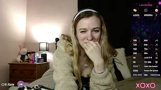 Snapshot of EllieeRose chatting on February 19, 2025, 7:06 am EllieeRose online show from February 19, 2025, 7:06 am