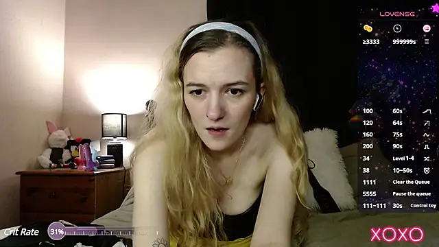 Snapshot of EllieeRose chatting on February 14, 2025, 1:56 am EllieeRose online show from February 14, 2025, 1:56 am