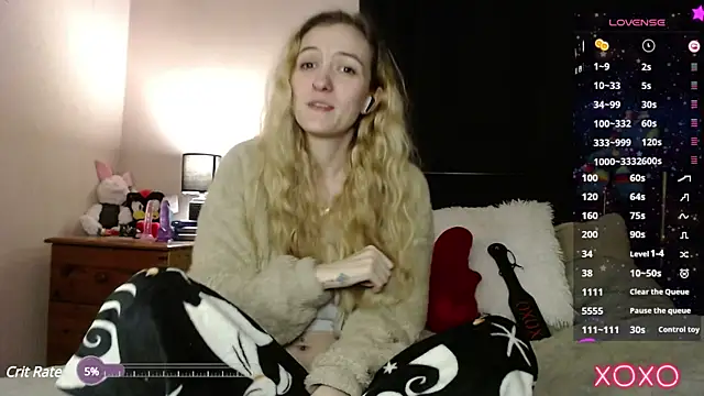 Snapshot of EllieeRose chatting on March 18, 2025, 9:34 am EllieeRose online show from March 18, 2025, 9:34 am