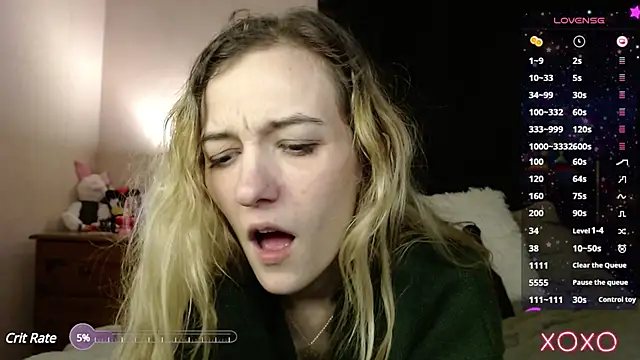Snapshot of EllieeRose chatting on March 21, 2025, 12:51 am EllieeRose online show from March 21, 2025, 12:51 am