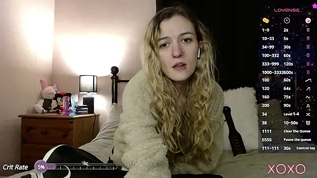 Snapshot of EllieeRose chatting on February 23, 2025, 8:17 am EllieeRose online show from February 23, 2025, 8:17 am