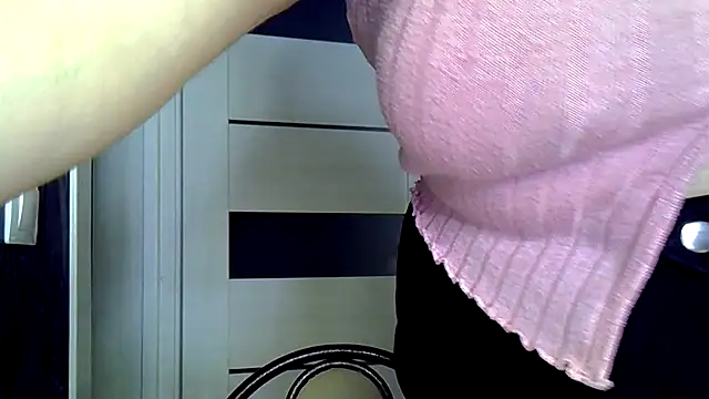 AnitaWillias online show from May 25, 2026, 3:17 am