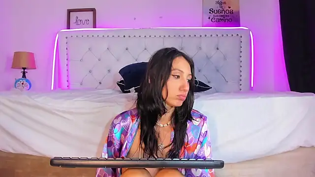 LyaEvanss online show from January 25, 2025, 7:07 pm