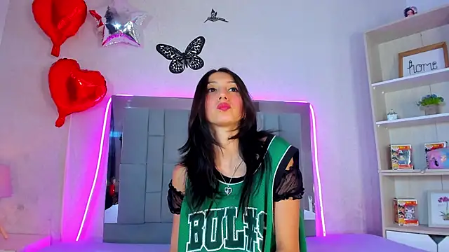 LyaEvanss online show from February 5, 2025, 3:23 am