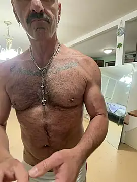 Snapshot of DaddySnowXX chatting on May 12, 2026, 3:58 am DaddySnowXX online show from May 12, 2026, 3:58 am