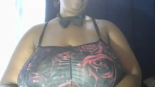 Snapshot of NippleMilkXx chatting on March 17, 2026, 9:56 am NippleMilkXx online show from March 17, 2026, 9:56 am