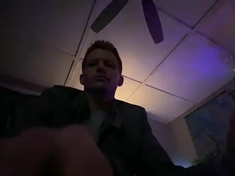 Snapshot of trash4cash chatting on November 28, 2025, 12:05 pm trash4cash online show from November 28, 2025, 12:05 pm