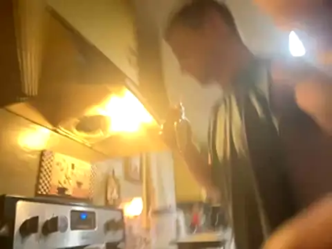 Snapshot of trash4cash chatting on November 1, 2025, 11:31 pm trash4cash online show from November 1, 2025, 11:31 pm