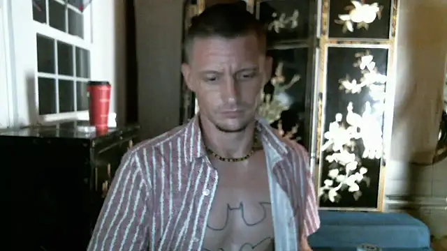 Snapshot of trash4cash chatting on October 6, 2025, 2:46 am trash4cash online show from October 6, 2025, 2:46 am