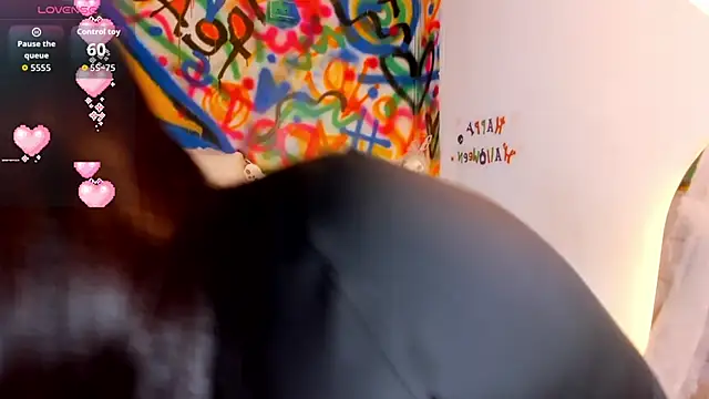 Snapshot of Liana_Bernocchi chatting on October 26, 2025, 8:31 pm Liana Bernocchi online show from October 26, 2025, 8:31 pm