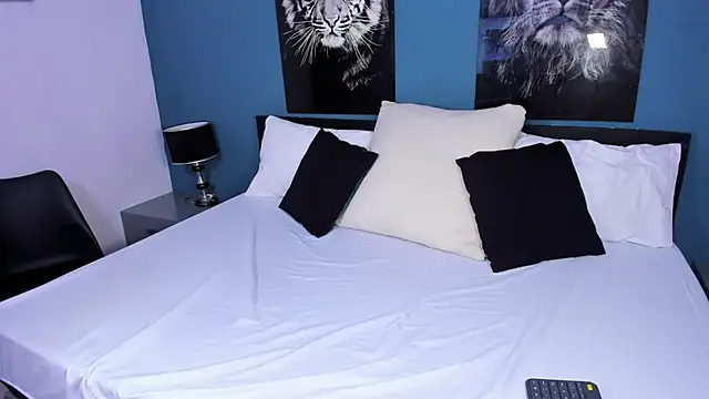 Snapshot of Liana_Bernocchi chatting on March 14, 2025, 8:28 pm Liana Bernocchi online show from March 14, 2025, 8:28 pm