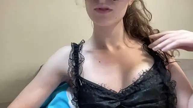 lexihot0000 online show from September 27, 2025, 12:55 pm